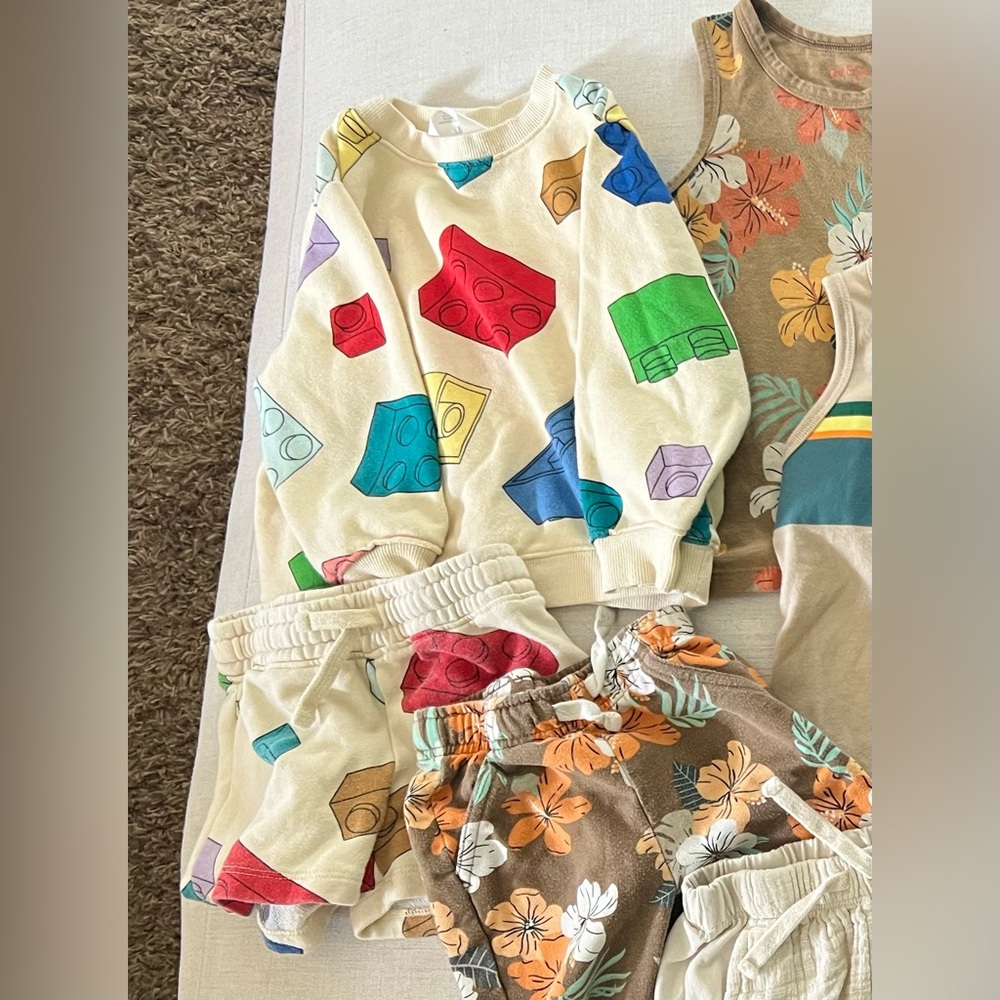 H&M Kids Matching Set Cream Sweatshirt & Shorts with Multi-Color Brick Prints